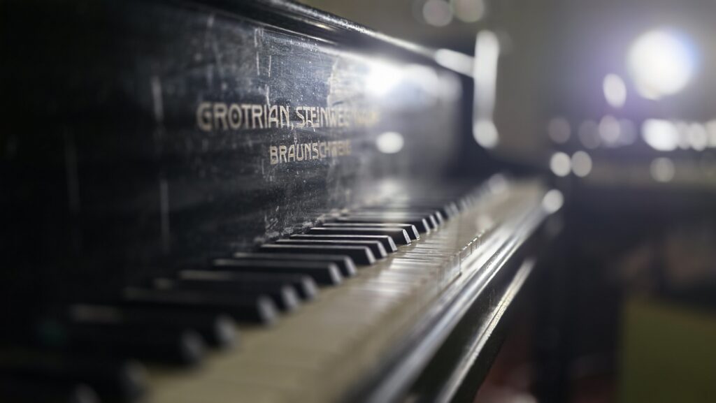 Grotrian-Steinweg maker’s name on Bastian Lee Jones’s historic grand piano.